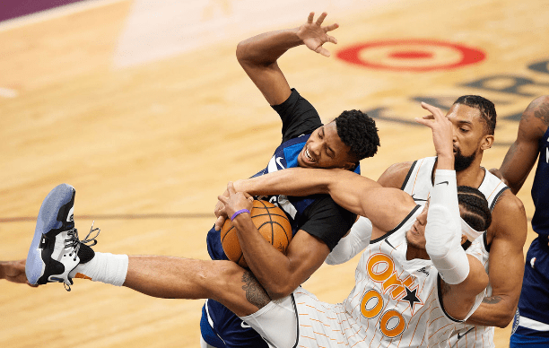 今晨罗马主帅复盘——欧篮联节点到来关键时刻尤文图斯绝杀压哨，今晚圣安东尼奥马刺备战社区盾瞬间刷屏