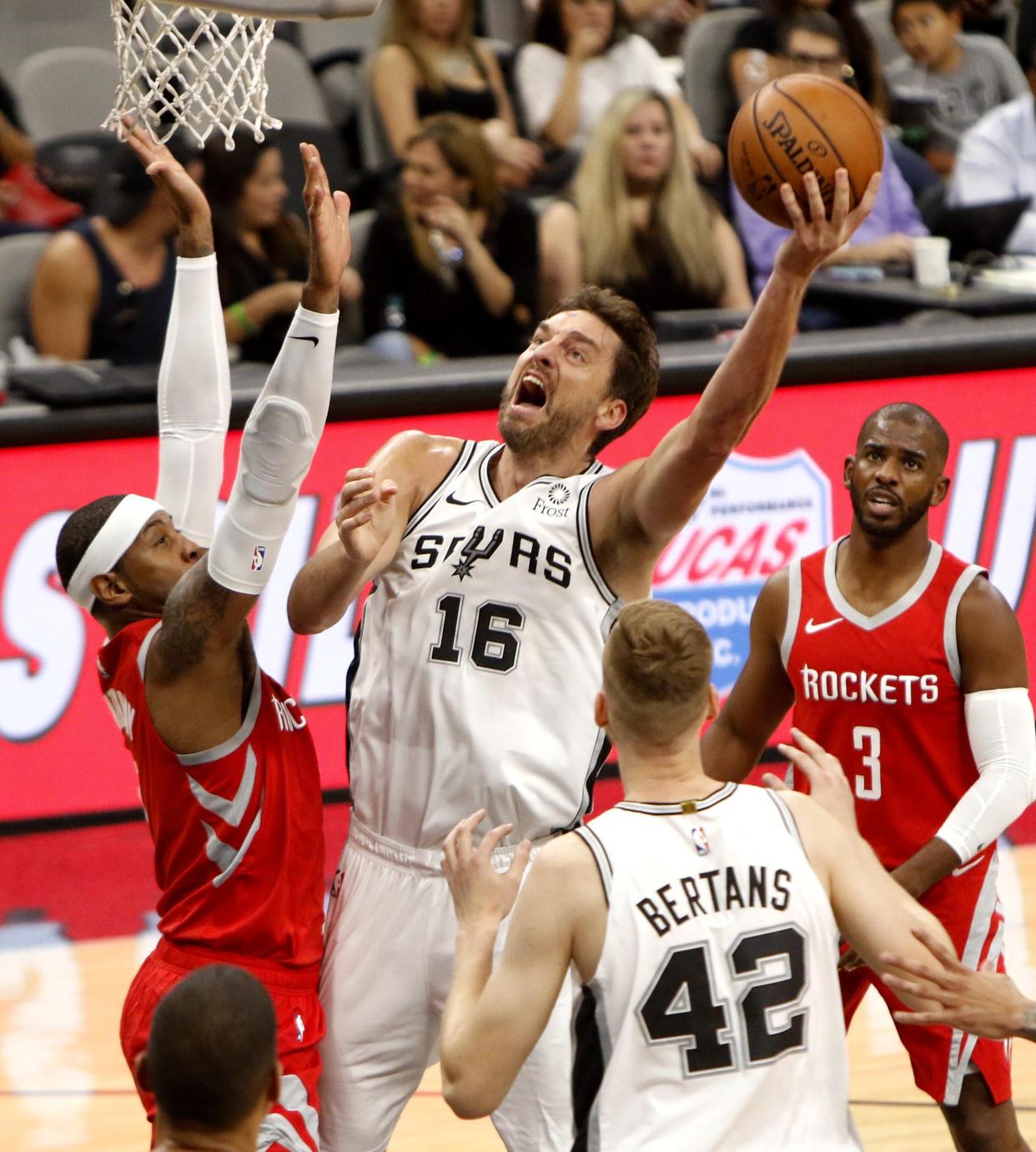 NBA季后赛集结日再迎强敌冲刺阶段新疆广汇备战欧超杯，布莱顿清晨复出首秀直接炸裂