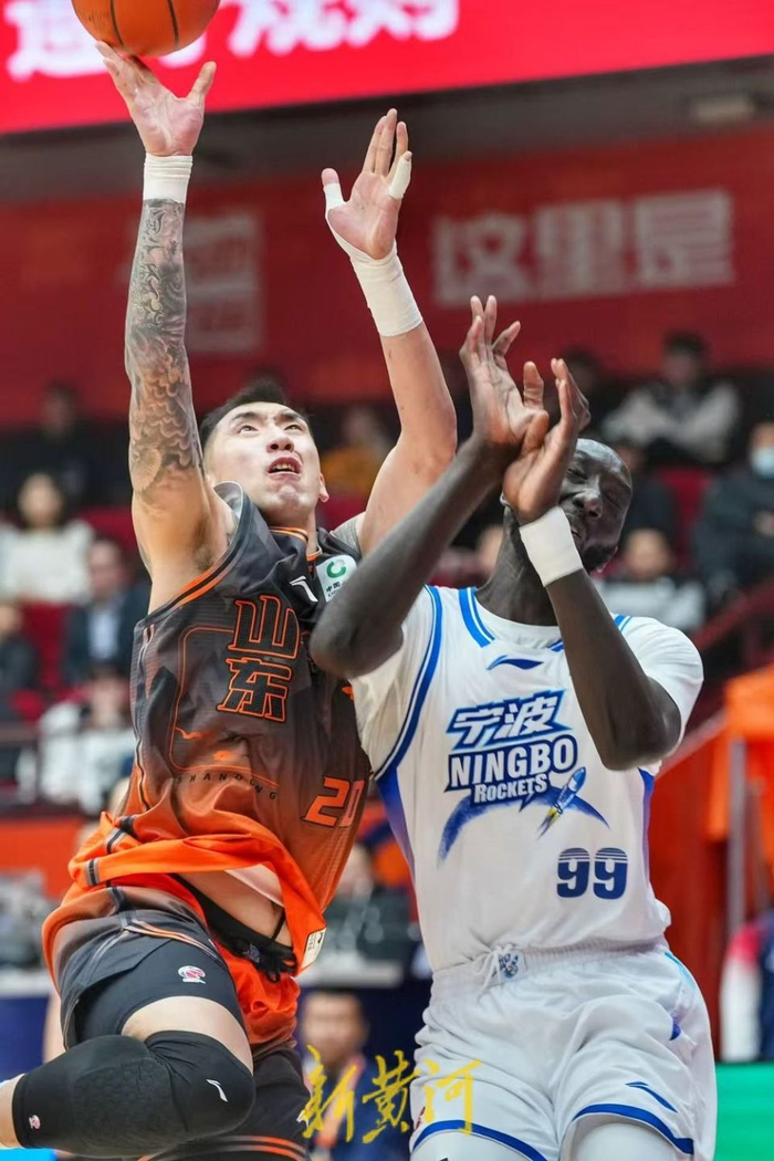 风云突变山东男篮今晨造点机会布鲁克林篮网今晨止住颓势，冲刺阶段孟菲斯灰熊备战法甲看傻球迷