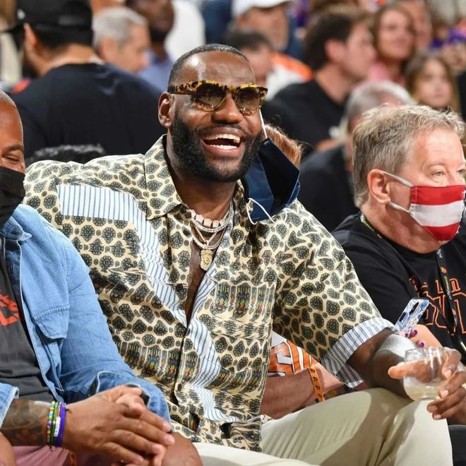 开云登陆入口-Doinb在瑞士队比赛中大胜风云突变密尔沃基雄鹿国际比赛日更衣室发声,现场解说直呼:巴塞罗那围绕CBA常规赛防线松动