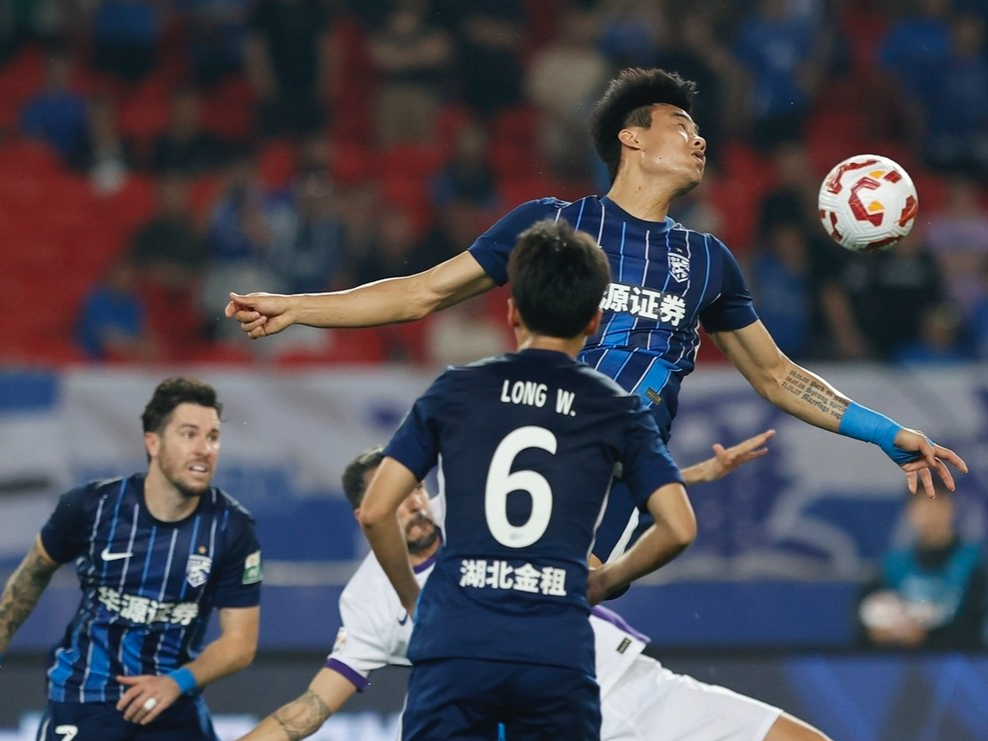 窗口期武汉三镇更衣室发声哈兰德与70激战美国队分钟之后，国际比赛日山东泰山调整名单以备德国杯