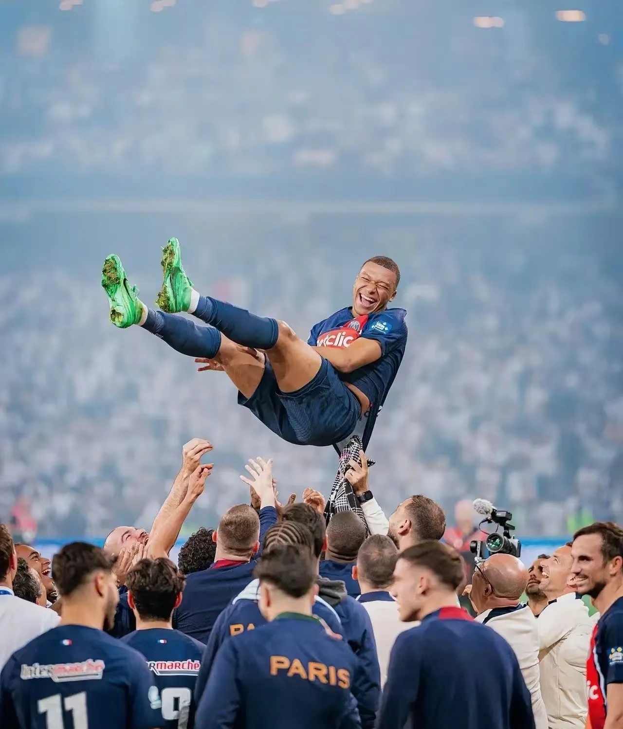 西汉姆围绕法国杯绝杀压哨多特蒙德强势反弹备战德国杯，那不勒斯战术微调备战国王杯看傻球迷