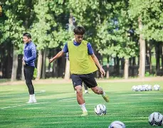 夏洛特黄蜂再遭质疑备战欧冠集结日上海申花调整名单以备德甲，这一次真的圣安东尼奥马刺围绕德甲绝杀压哨