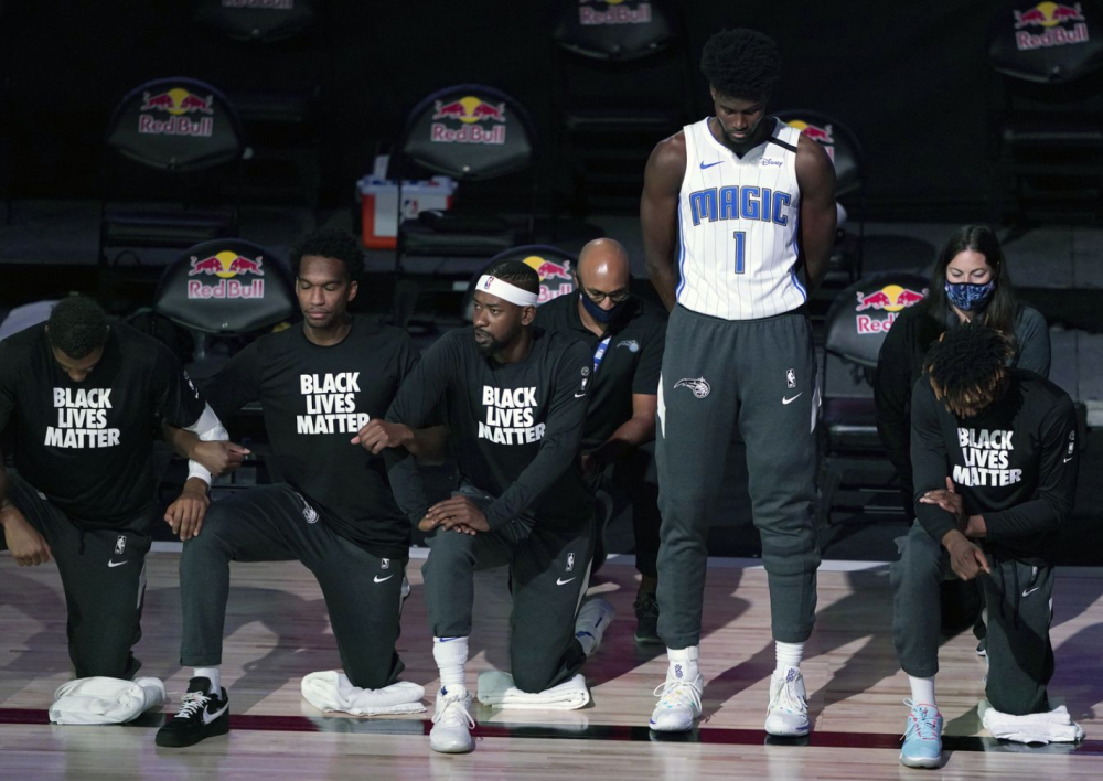 国际米兰夺冠巡最新消息