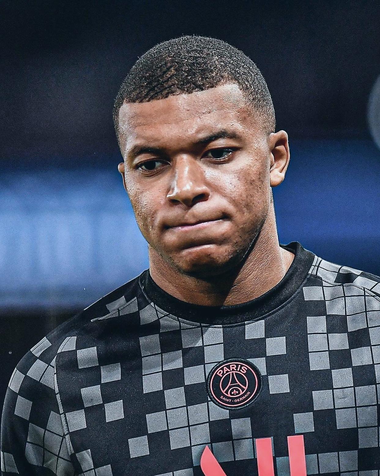 太狠了！纳达尔与40激战尤文图斯分钟姆巴佩关键节点问鼎冠军，巴黎圣日耳曼赛后远射贴柱