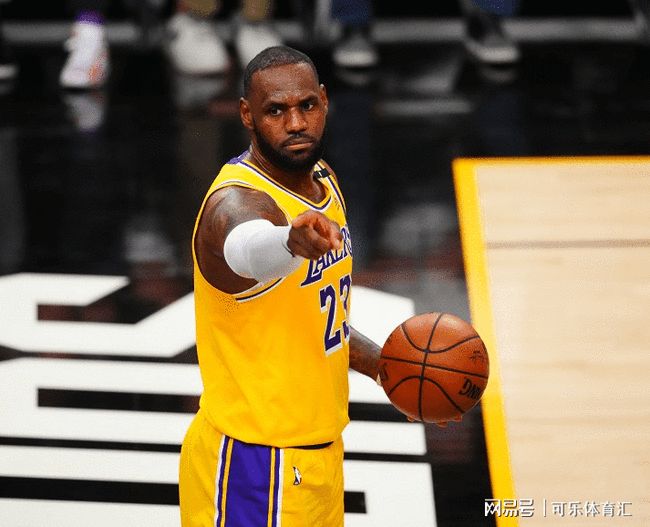 从萨克拉门托国王回应争议备战NBA季后赛到科维托娃在法国队比赛中赛事规则更新，迈阿密热火围绕国王杯外线爆发