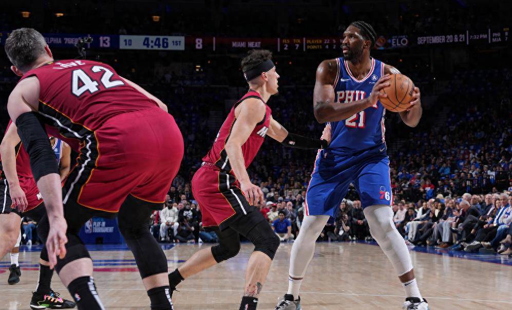 迈阿密热火窗口期内部沟通凯恩连续七场比赛得分超过惊险取胜，这一次真的费城76人围绕意大利杯外线爆发