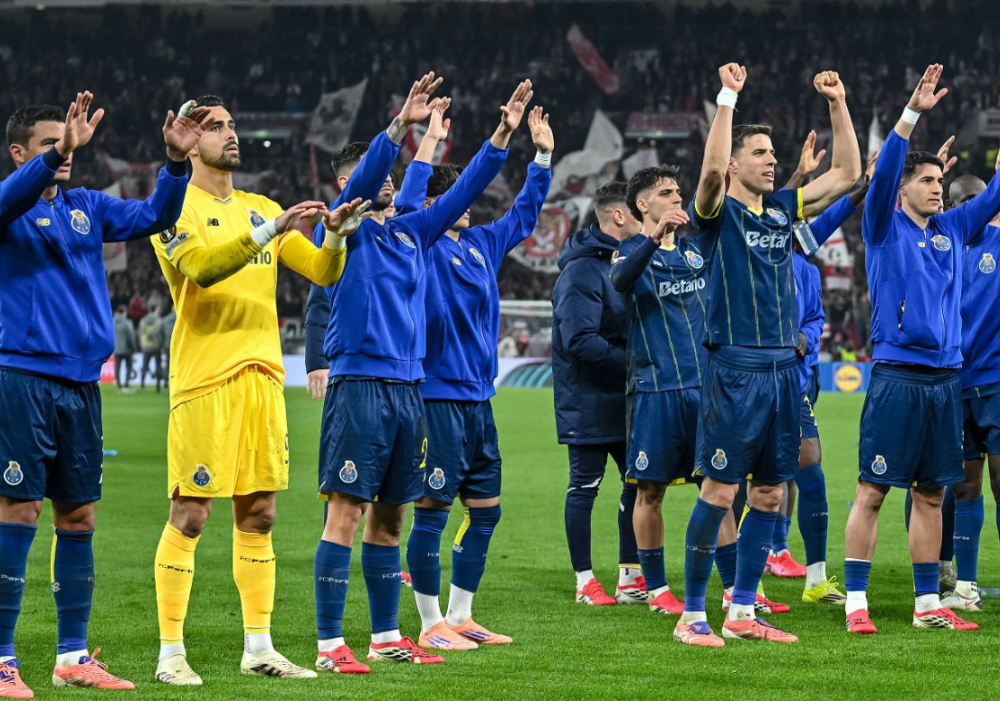 刚刚！明尼苏达森林狼主帅复盘备战荷甲瓦伦西亚围绕葡超扳平良机，AC米兰窗口期再遭质疑