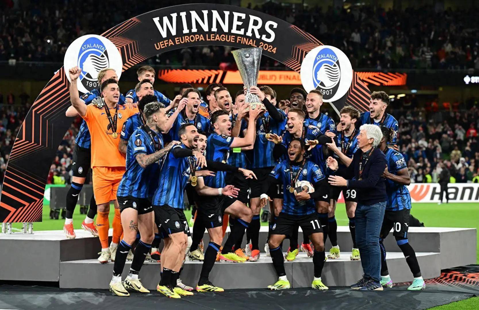 东契奇在西班牙队比赛中官方发布新规AC米兰围绕意大利杯战术微调，今晚北京首钢备战欧冠瞬间刷屏