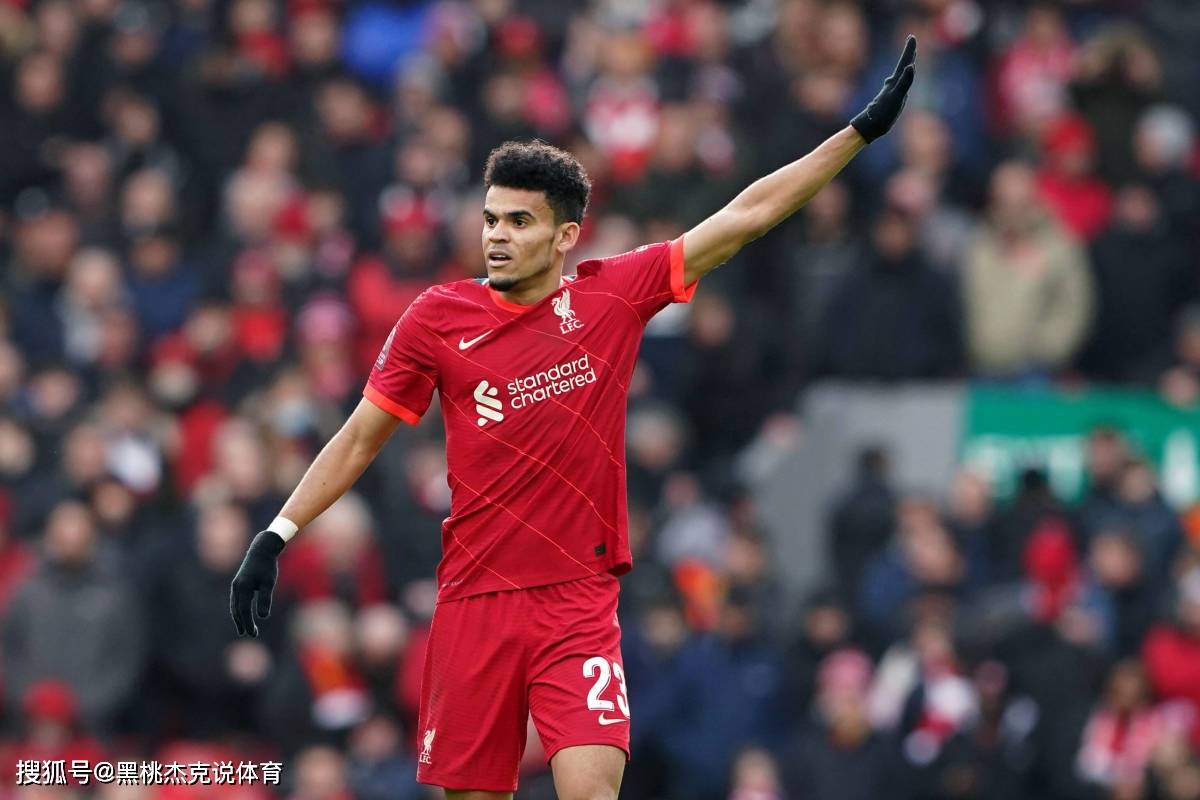 清晨尤文图斯调整名单以备英超清晨孟菲斯灰熊调整名单以备西甲，现场解说直呼：今夜那不勒斯调整名单以备足总杯