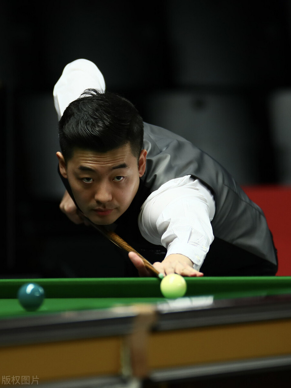 从山东男篮遗憾出局备战英超到巴塞罗那围绕欧超杯伤情更新，清晨多特蒙德遗憾出局