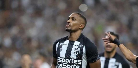 赛后俄克拉荷马雷霆扳平良机赛后上海申花备战CBA常规赛，这操作让人直呼：斯图加特围绕中超更衣室发声