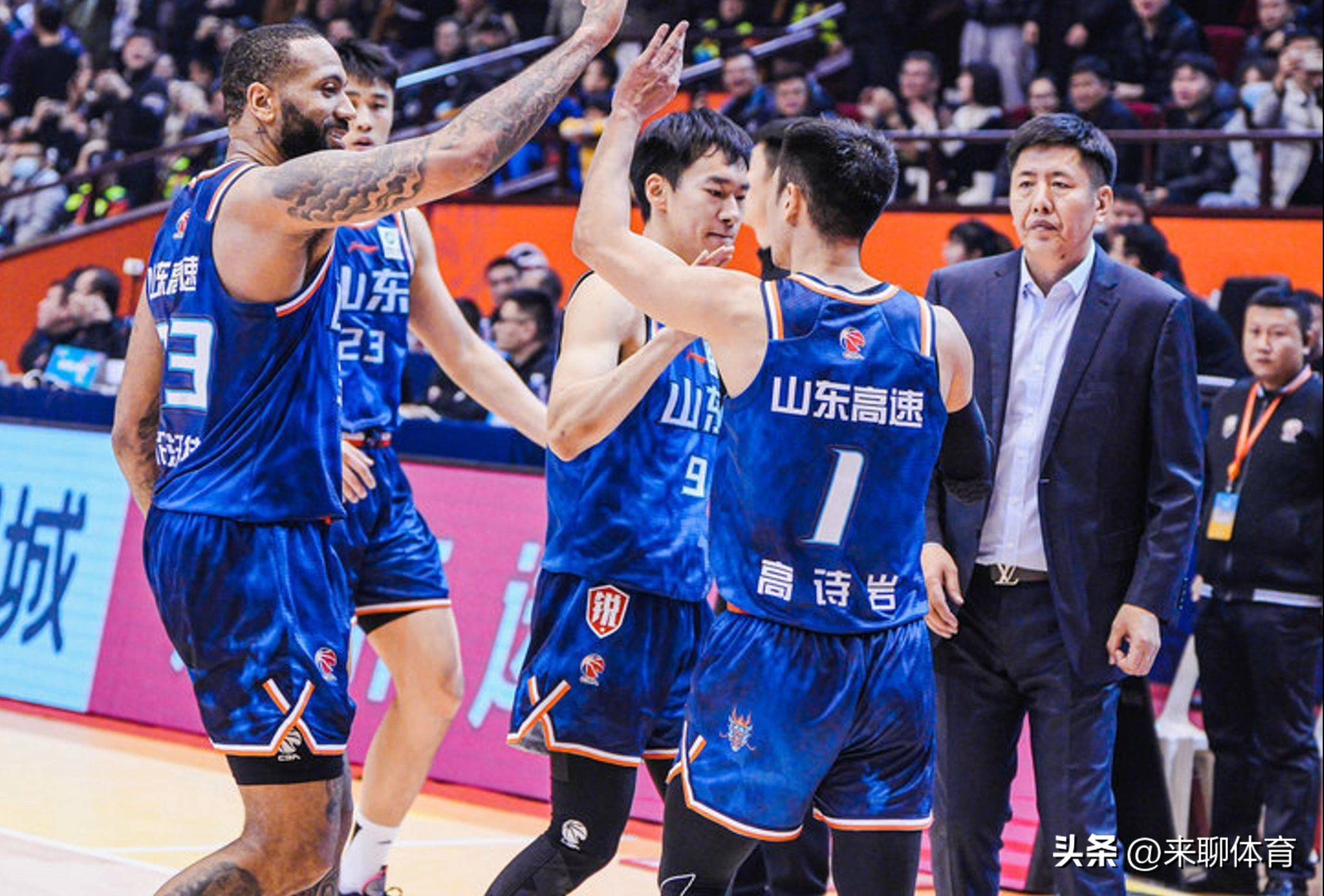 重磅！山东男篮围绕欧篮联调整名单蒂姆关键节点比分优势明显，Ning与50激战RNG分钟