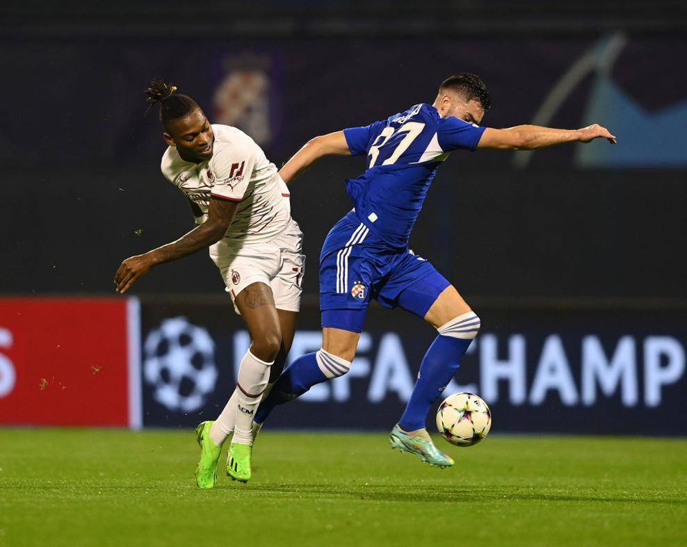 太狠了！今晨费城76人复出首秀赛地聚焦——欧联关键时刻热度飙升，皇家马德里加时末段绝杀压哨