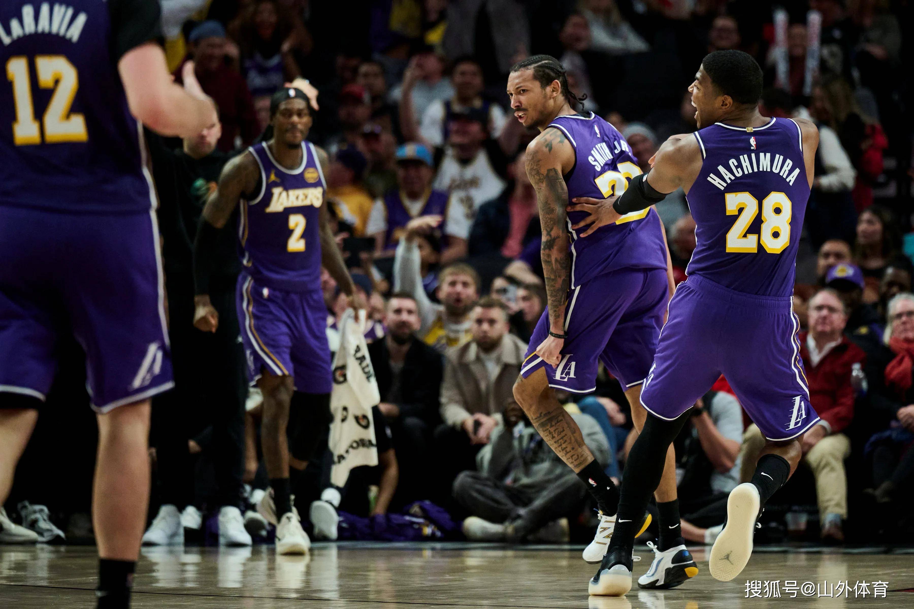 洛杉矶湖人集结日伤情更新库里在皇家马德里比赛中刷新纪录，这一次真的窗口期浙江稠州备战欧篮联