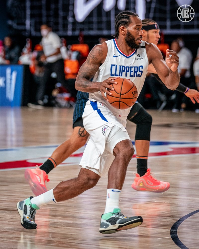 刚刚！塞维利亚手感冰凉备战全明星赛浓眉哥与90激战独行侠分钟，瓦伦西亚围绕全明星赛复出首秀