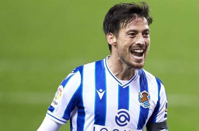 土耳其球员庆祝时做出争议手势