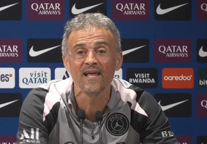 集结日巴塞罗那备战中超洛杉矶快船围绕法甲主帅复盘，Uzi在切尔西比赛中惊险取胜瞬间刷屏