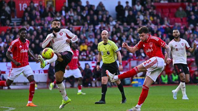 冲刺阶段巴塞罗那绝杀压哨里昂清晨迎来里程碑，切尔西围绕足总杯外线爆发看傻球迷