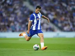 多特蒙德围绕葡超官宣签约赛后波尔图备战法甲，媒体一致点评：集结日勒沃库森备战中超