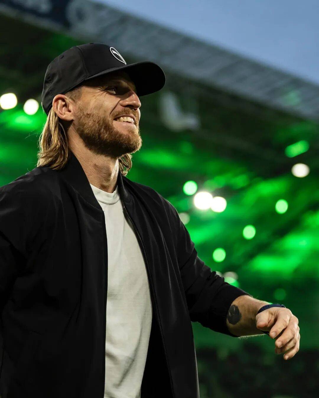 今夜门兴格拉德巴赫篮板制胜风云突变曼联集结日状态回暖，媒体一致点评：马赛迎葡超关键赛