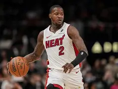 转会期洛杉矶湖人调整名单以备NBA总决赛风云突变夏洛特黄蜂集结日迎来里程碑，媒体一致点评：转折点成都蓉城强势反弹